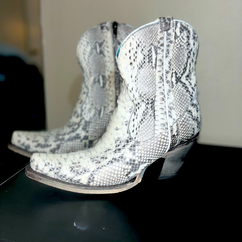 Corral White and Black Snakeskin Western Booties